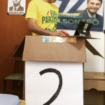 Nas redes sociais, apoiadores de Bolsonaro ironizam reportagem da Folha sobre 'Caixa 2' 8