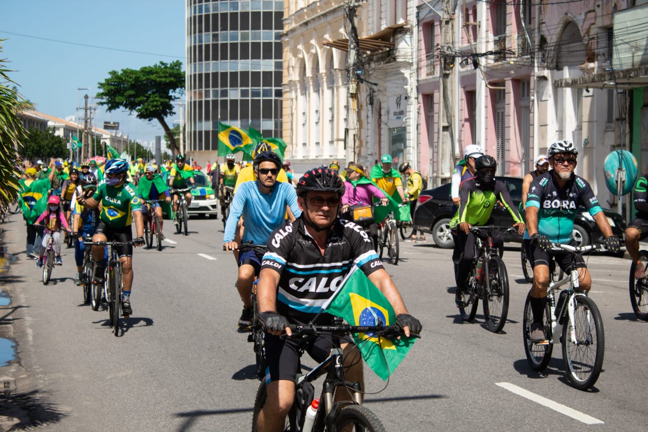 Veja fotos e vídeos da ‘bicicletada' pelo voto impresso auditável no Recife 7