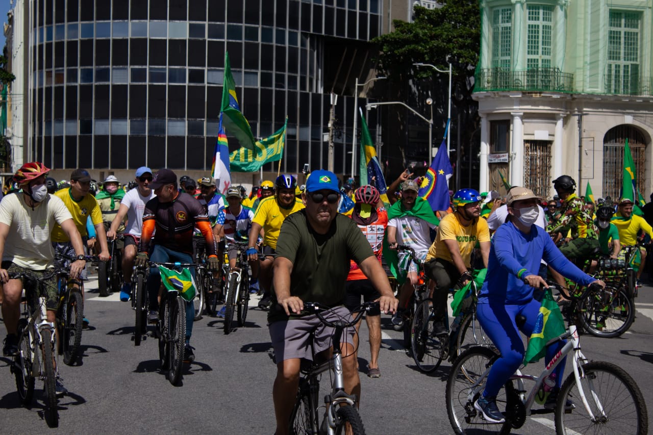 Veja fotos e vídeos da ‘bicicletada' pelo voto impresso auditável no Recife 10