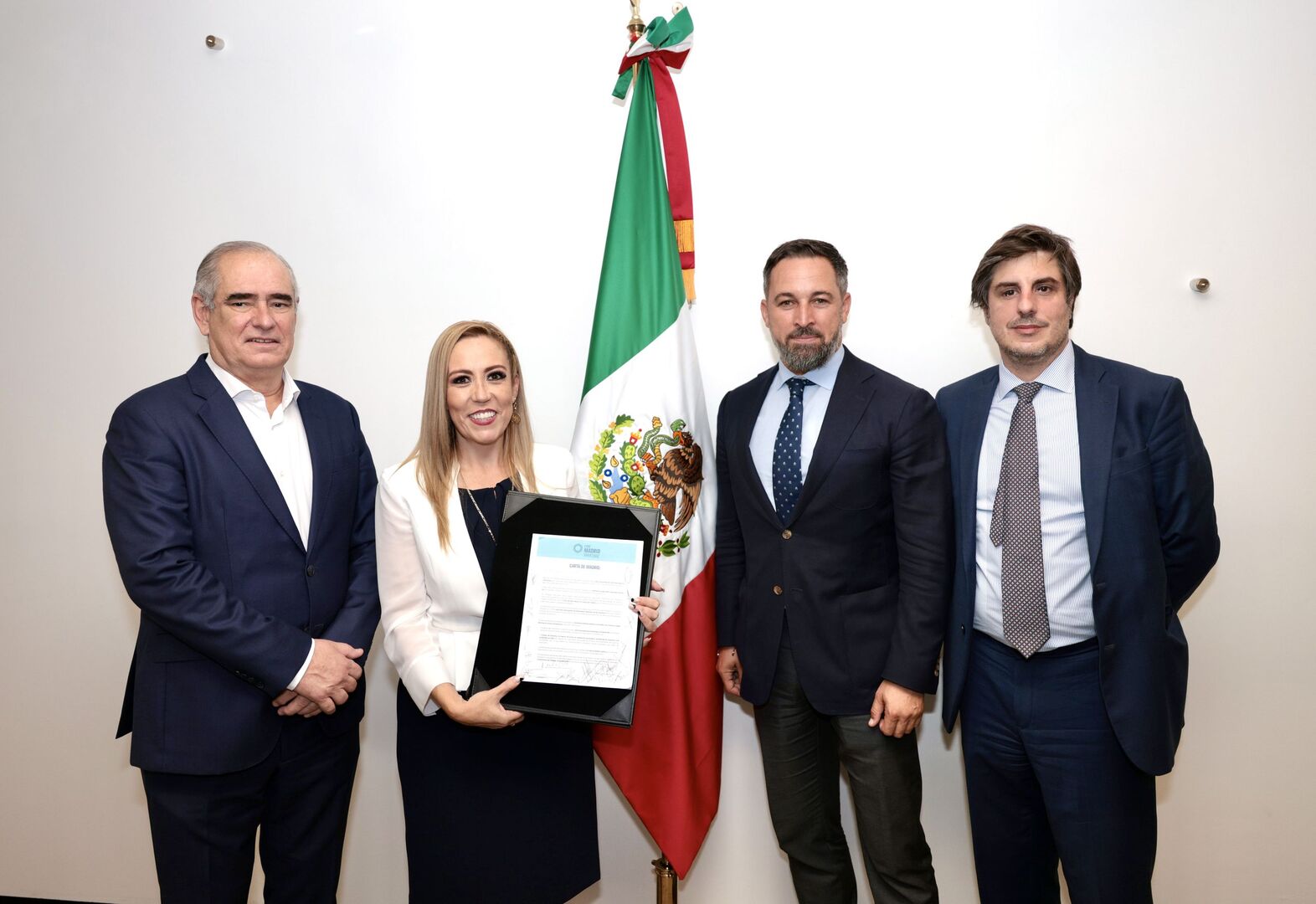 Santiano Abascal vai ao Senado do México para apresentar 'Foro de Madrid' 1