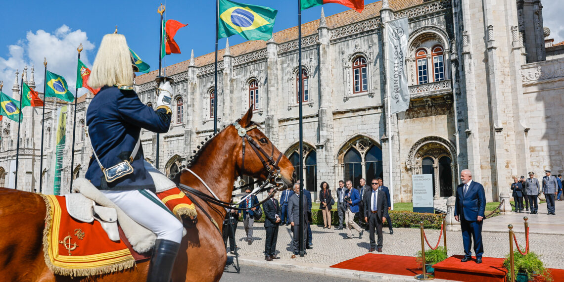 Protestos contra Lula tomam conta de Portugal nesta terça-feira