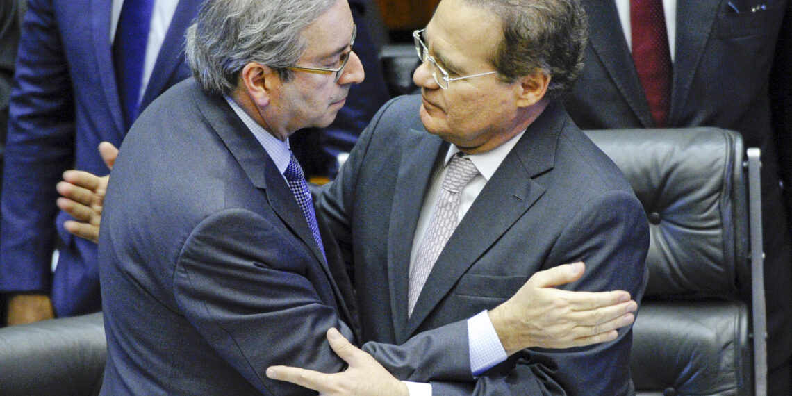Eduardo Cunha e Renan Calheiros comemoram cassação de Dallagnol