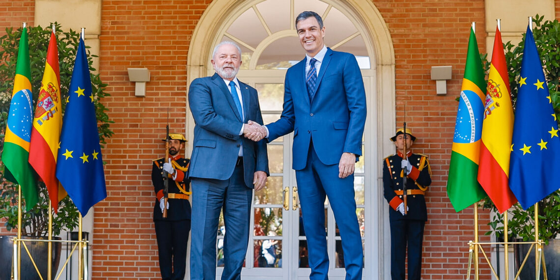 Madri, Espanha, 26.04.2023 - Presidente da República Luiz Inácio Lula da Silva e comitiva brasileira se encontram, em Madri, com presidente de governo da Espanha, Pedro Sanchez.
