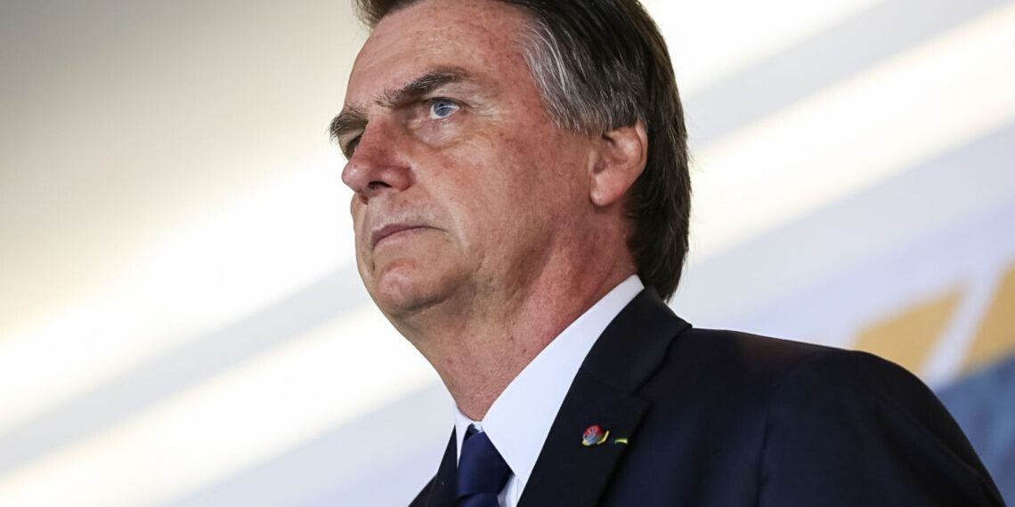 Bolsonaro convoca reunião de emergência