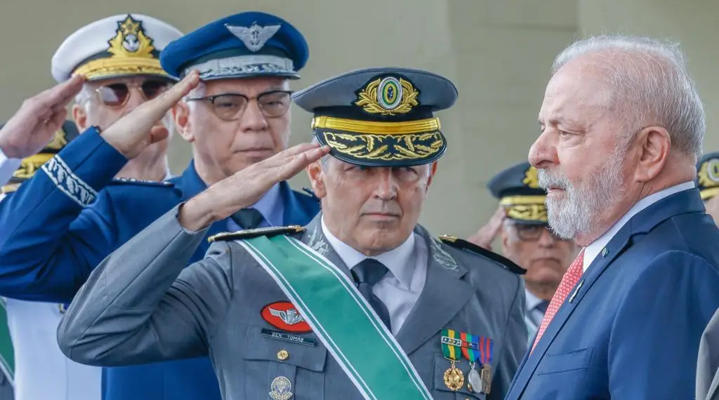 Lula almoça com militares das Forças Armadas