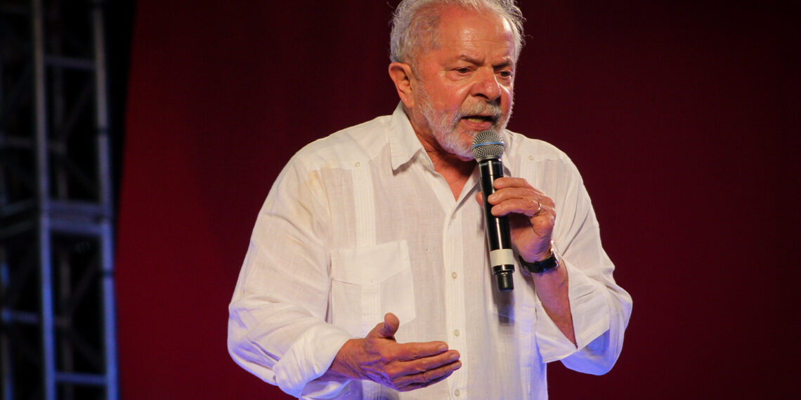 'Espero que o Banco do BRICS crie uma moeda', diz Lula