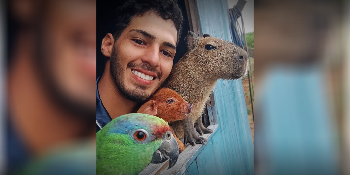 Agenor Tupibambá com capivara Filó