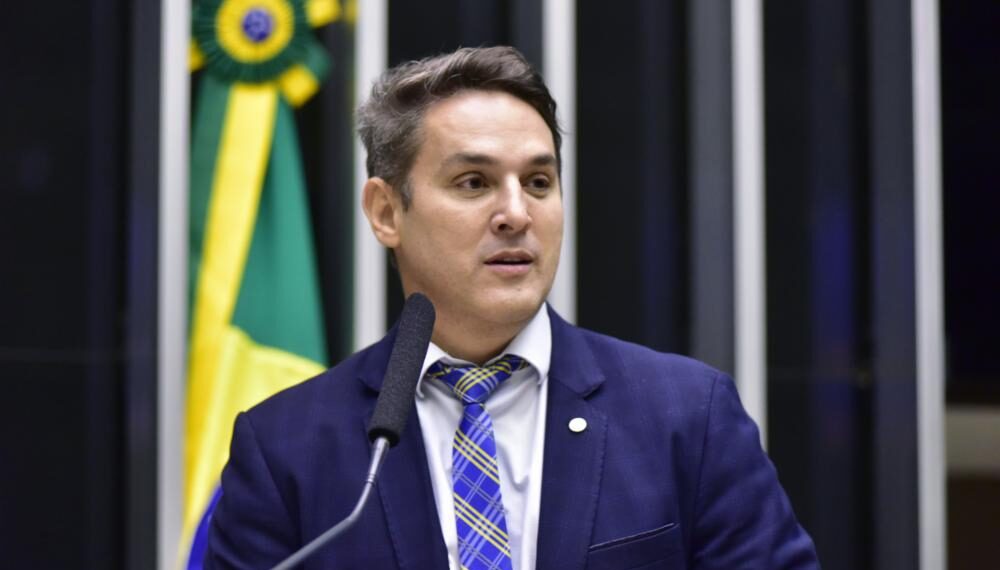 Alexandre de Moraes manda PF investigar presidente da CPI do MST (deputado federal Tenente-Coronel Zucco)