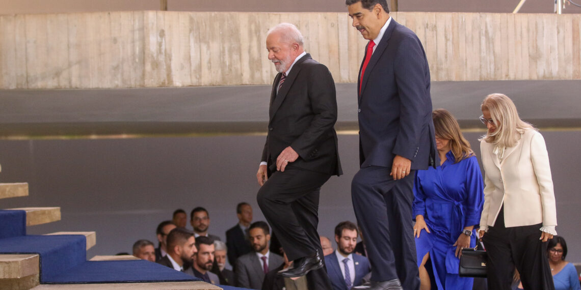 Brasília (DF) 29/05/2023 - O presidente da Venezuela, Nicolás Maduro, chega ao Palácio do Itamaraty para almoço com o presidente Lula .