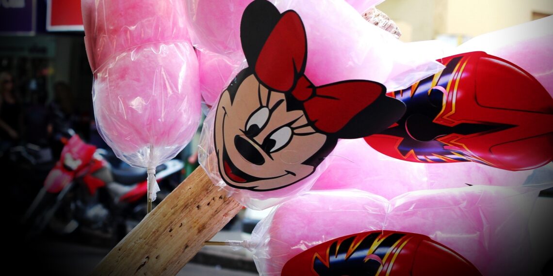 Parlamentar quer proibir ultraprocessados a menores de 3 anos, Mickey (Disney), Algodão doce