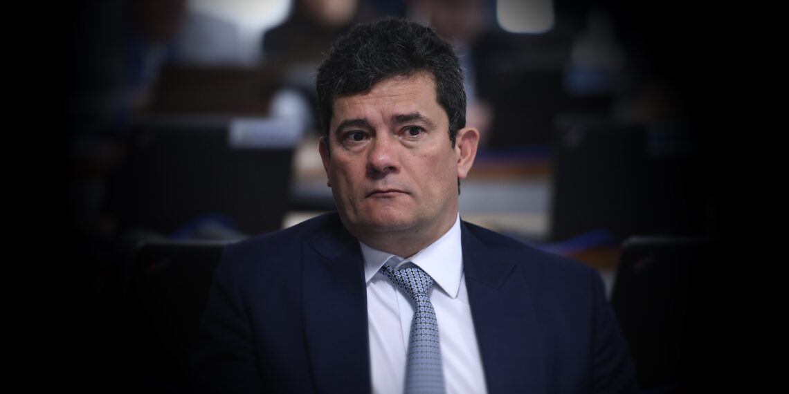 Comissão de Assuntos Econômicos (CAE) realiza reunião com 11 itens. Entre eles, o PL 1.085/2023, que reforça os mecanismos de controle de igualdade salarial entre homens e mulheres. À bancada, senador Sergio Moro (União-PR).