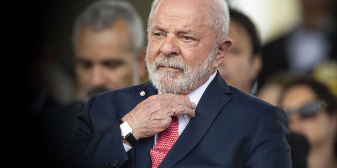 Brasília (DF), 19/04/2023 - O presidente Luiz Inácio Lula da Silva durante cerimônia comemorativa do Dia do Exército, no Quartel-General do Exército, em Brasília.