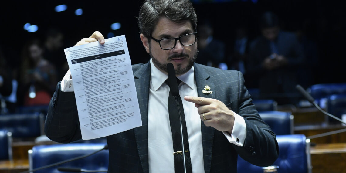 Plenário do Senado Federal durante continuação da 57ª sessão deliberativa ordinária, destinada à apreciação das Medidas Provisórias nºs 1.154 e 1.164, de 2023. Em pronunciamento, à bancada, senador Marcos do Val (Podemos-ES).