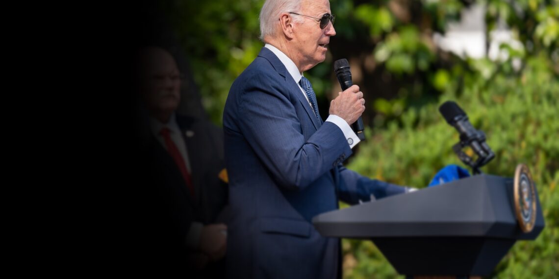 Em nova gafe, Joe Biden diz que Putin está 'perdendo a guerra no Iraque'