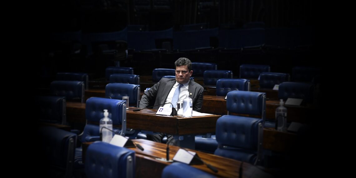 Plenário do Senado Federal durante sessão deliberativa ordinária semipresencial. À bancada, senador Sergio Moro (União-PR).