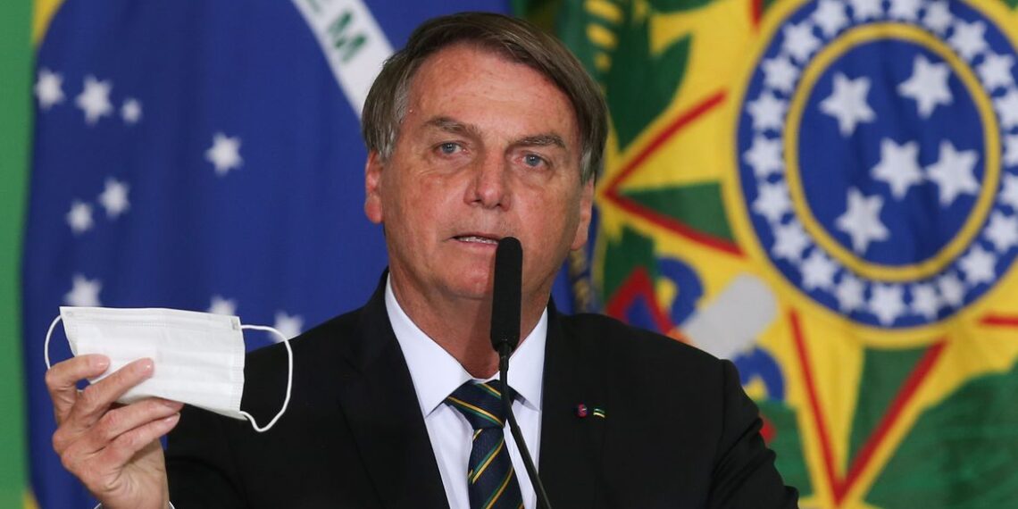 O presidente da República, Jair Bolsonaro, discursa durante a solenidade de anúncio do Sistema de Avaliação de Impacto ao Patrimônio e lançamento do Guia Brasileiro de Sinalização Turística.