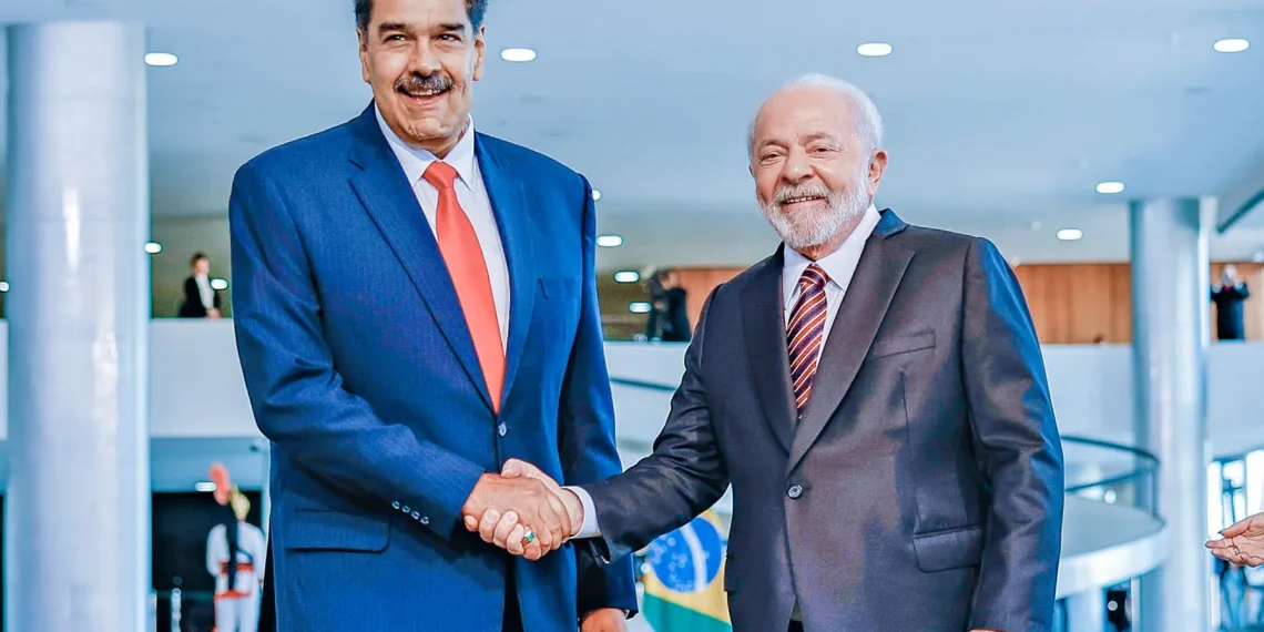O ditador da Venezuela, Nicolás Maduro, e o presidente Lula, em Brasília – 29/05/2023