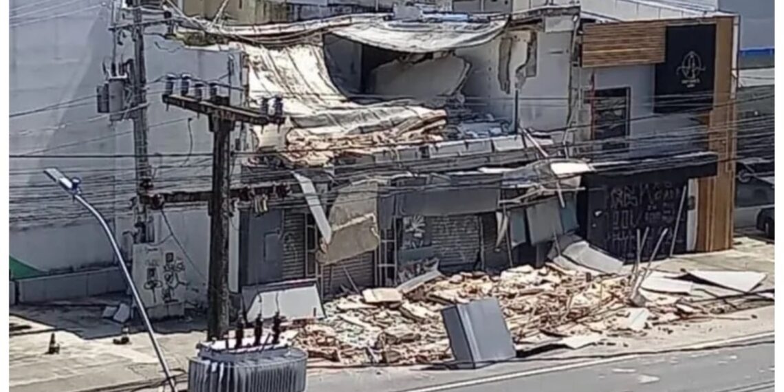 Prédio desaba no Recife três dias após desastre que deixou 14 mortos