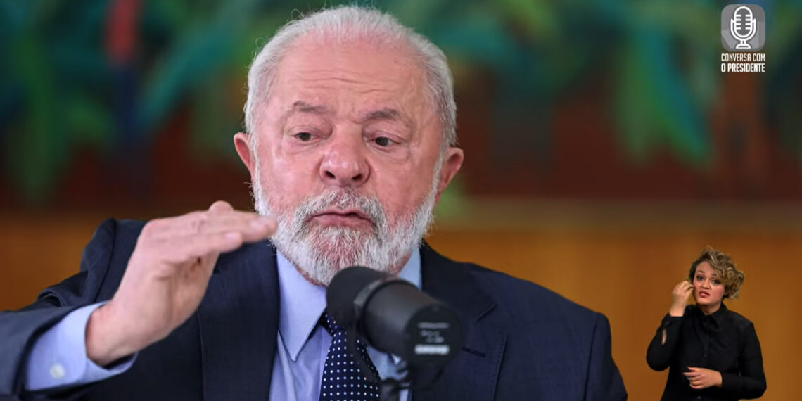 Brasília (DF), 11.07.2023 - Presidente Lula é entrevistado por Marcos Uchoa no programa Conversa com o Presidente, no Palácio do Alvorada.