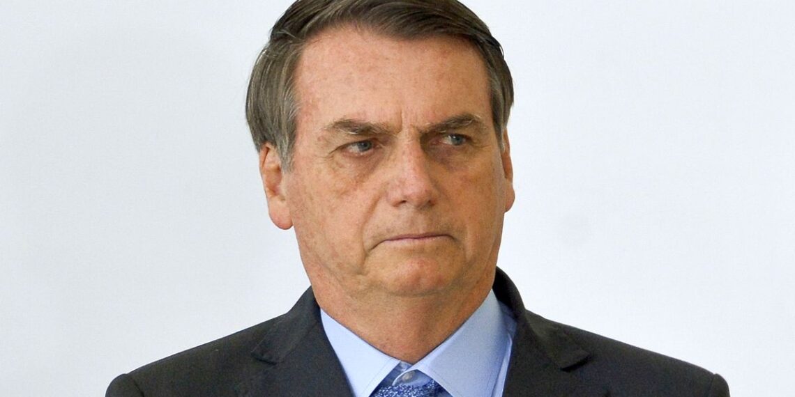 O presidente Jair Bolsonaro, e o ministro da Educação, Abraham Weintraub, durante solenidade de Celebração do Dia Internacional da Juventude, no Palácio do Planalto.