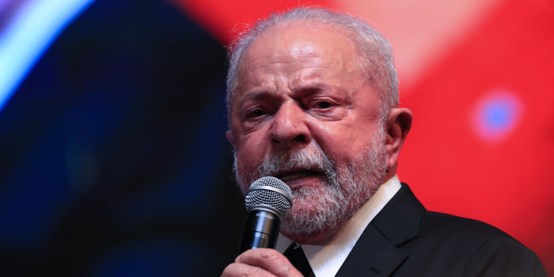 Governo Lula cancela 2,8 milhões de pessoas do Bolsa Família