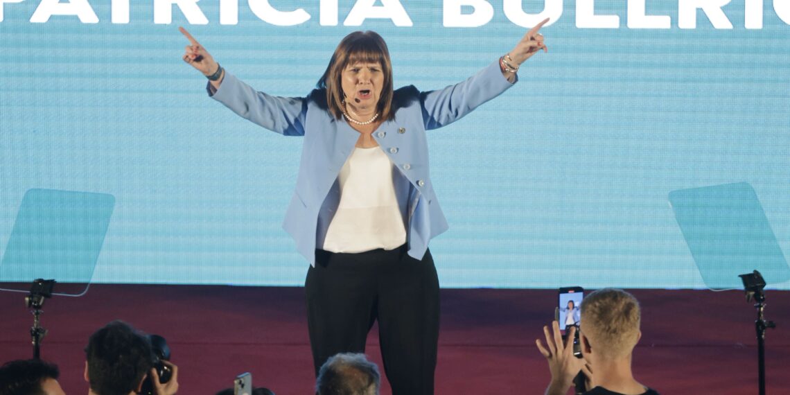 Eleições argentinas: Patricia Bullrich oficializa apoio a Javier Milei no 2° turno