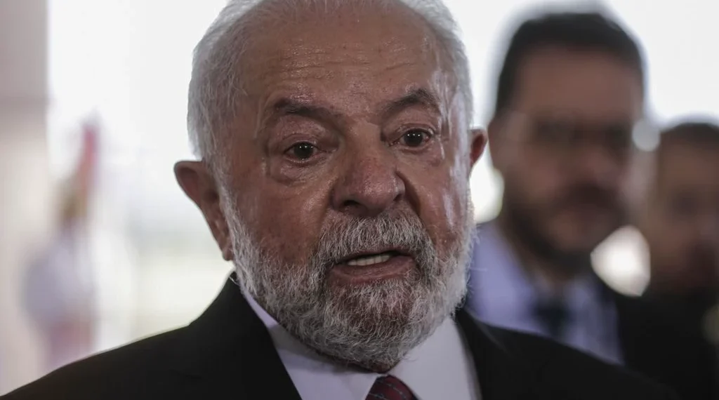 A bomba política que cai sobre o colo de Lula