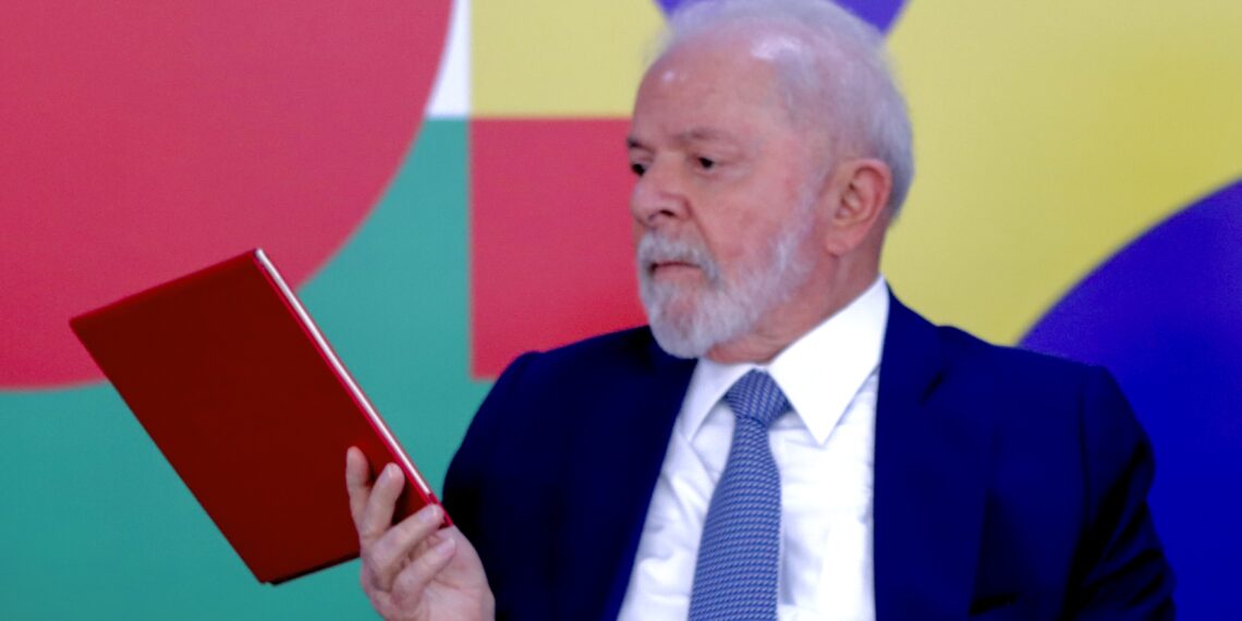 Lula está em choque com a vitória de Javier Milei