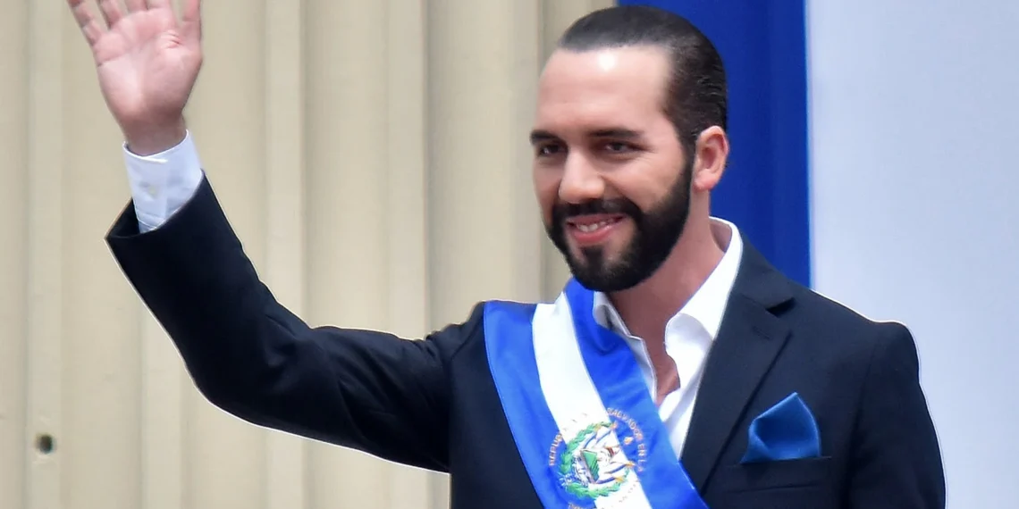 Direitista Nayib Bukele, fenômeno de El Salvador, oficializa ida à posse de Javier Milei