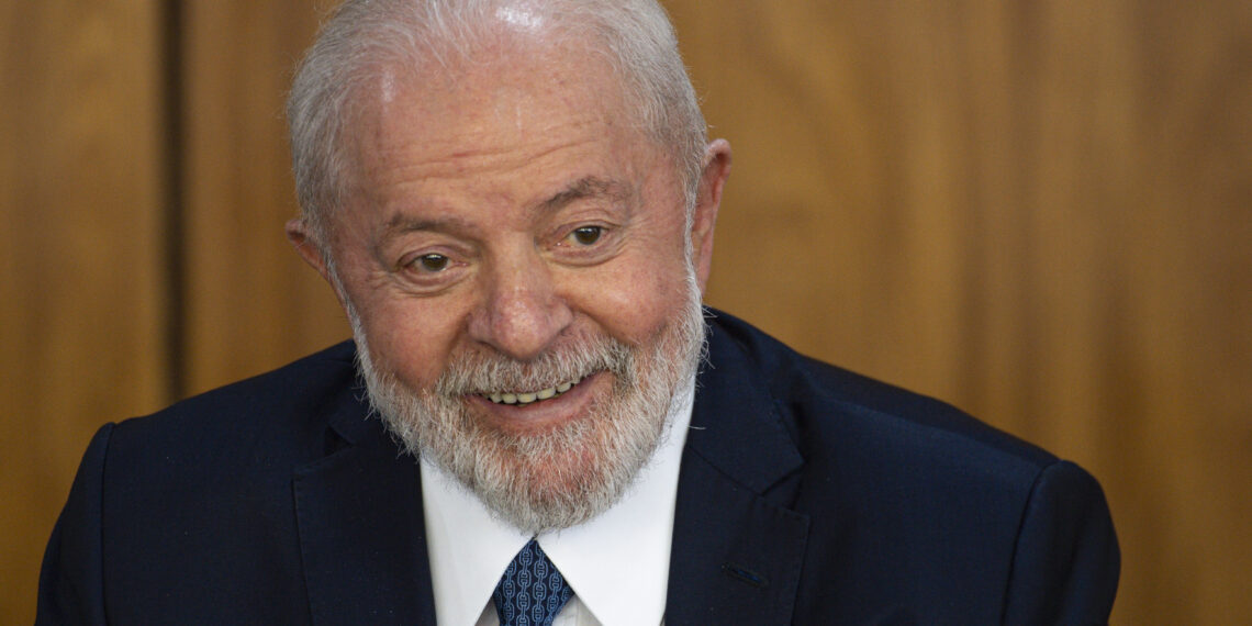 Mesmo como presidente, Lula recebeu R$ 86 mil do PT em 2023