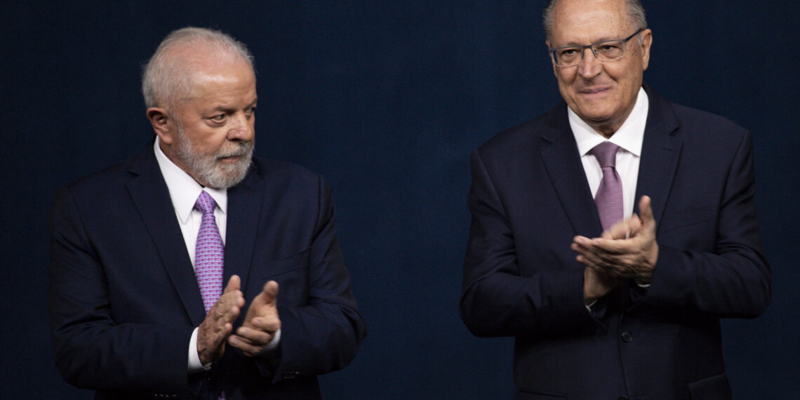 Brasília (DF), 18/12/2023 - O presidente Luiz Inácio Lula da Silva, e o vice-presidente Geraldo Alckmin durante solenidade de posse do novo procurador-geral da República, Paulo Gonet, na sede da Procuradoria (PGR), em Brasília. Foto: Marcelo Camargo/Agência Brasil