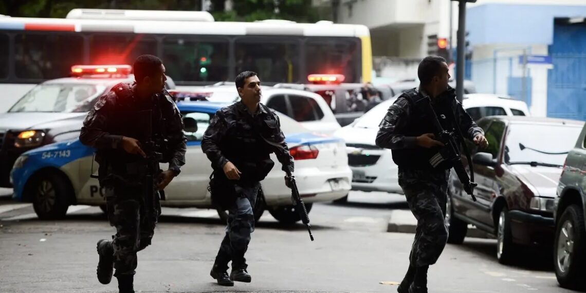 Apenas 1 em cada 3 homicídios cometidos no Brasil foi esclarecido, aponta levantamento 1