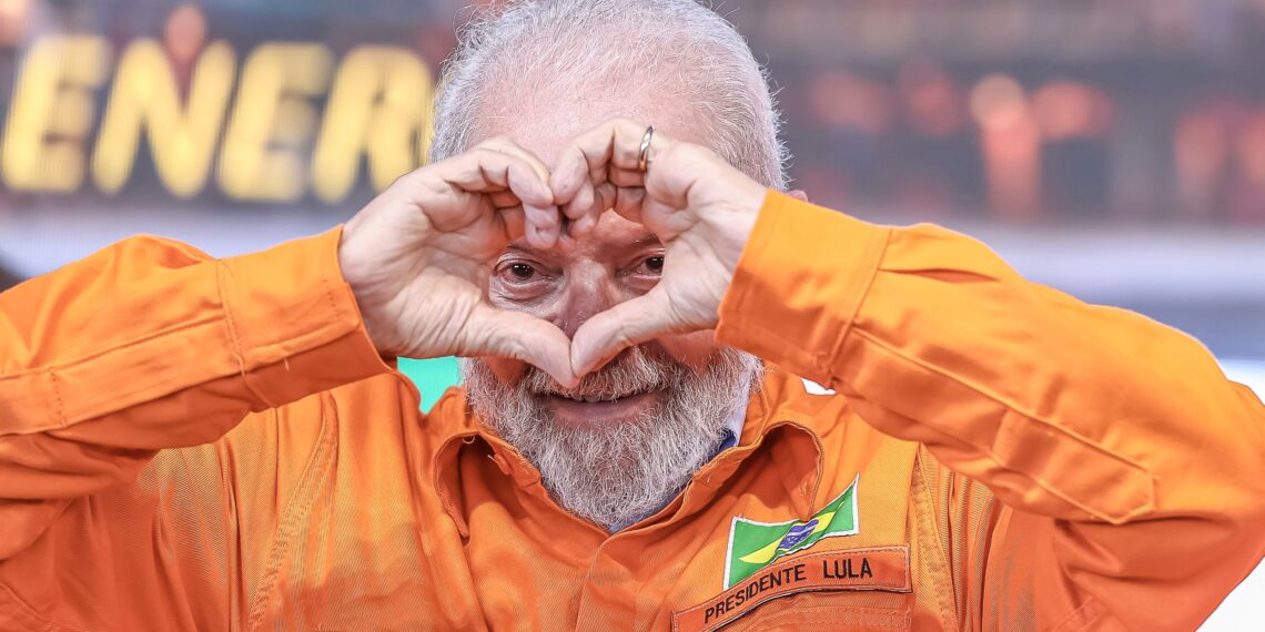 Sob governo Lula, arrecadação de impostos no Brasil atinge maior valor da história em setembro