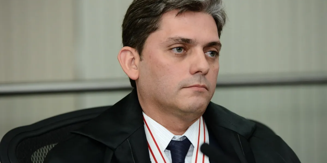 Ex-juiz do TRE-DF diz que decisão de Alexandre de Moraes é ‘absurda’ e representa ‘ataque à advocacia’ 1