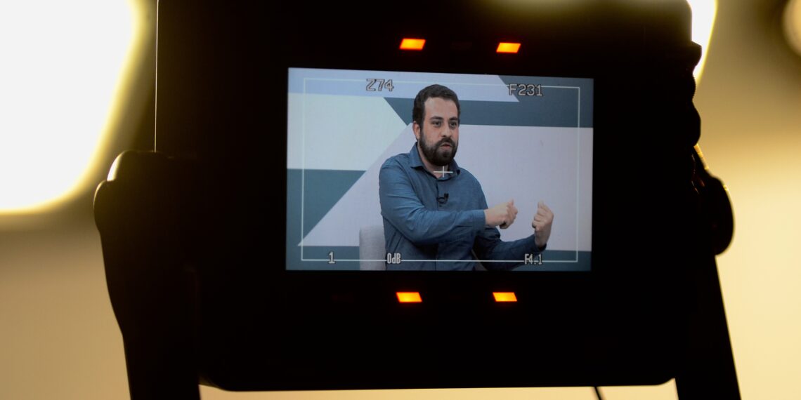 A Empresa Brasil de Comunicação (EBC) entrevista o candidato à Presidência da República pelo PSOL, Guilherme Boulos. Ele é o quarto a participar da série de entrevistas da EBC com presidenciáveis.