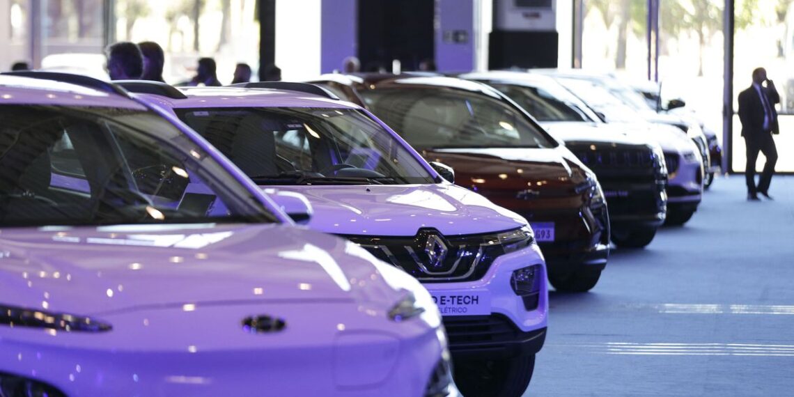 Reflexo econômico: consumidores estão mais atentos ao IPVA antes de comprar automóveis