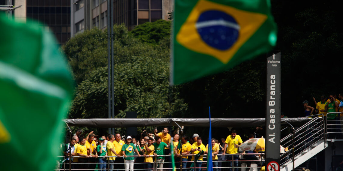 Ato organizado pelo pastor Silas Malafaia em apoio a Bolsonaro na Avenida Paulista  — 
Foto: Paulo Pinto/Agência Brasil