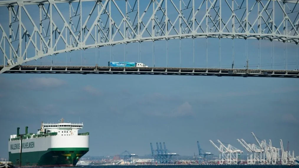 Ponte desaba nos EUA após colisão de navio; ao menos 20 pessoas estão desaparecidas 1