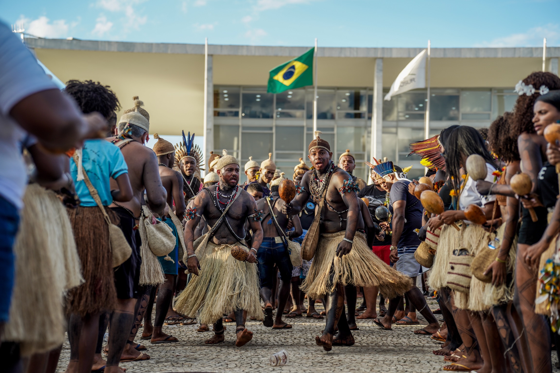 Indígenas marcham até o Palácio do Planalto e põem Lula sob pressão; veja fotos 10