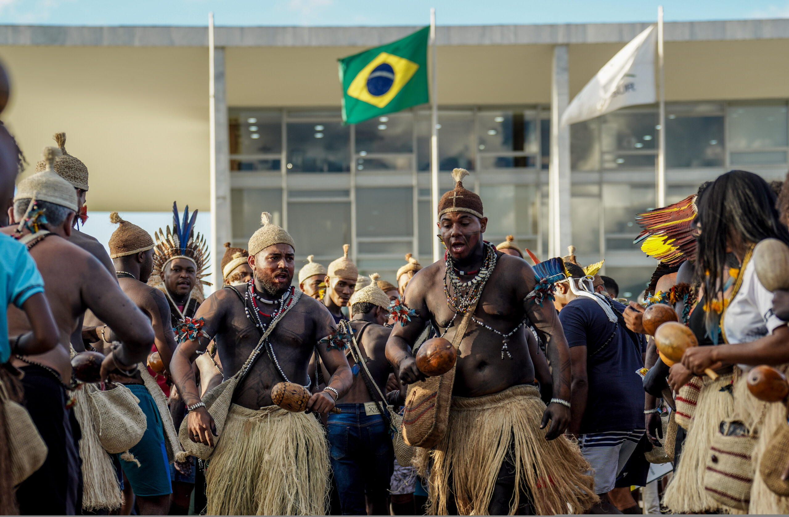 Indígenas marcham até o Palácio do Planalto e põem Lula sob pressão; veja fotos 5