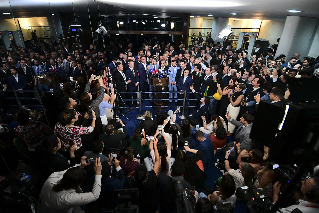 Deputados e senadores entregam a Pacheco pedido de impeachment contra Moraes 2 Deputados e senadores entregam a Pacheco pedido de impeachment contra Moraes 1