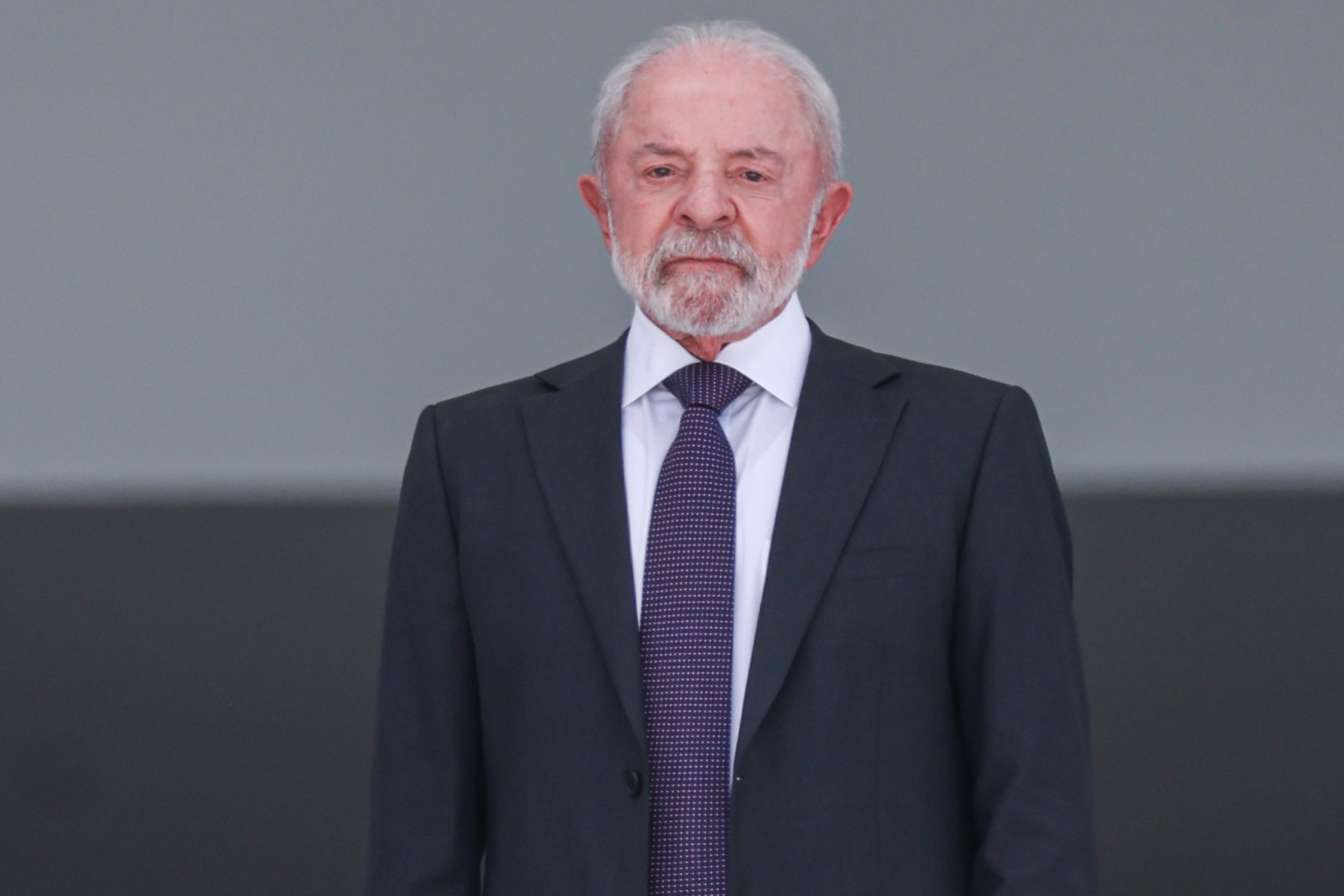 Governo Lula envia mensagens a aposentados informando que voto serve como prova de vida